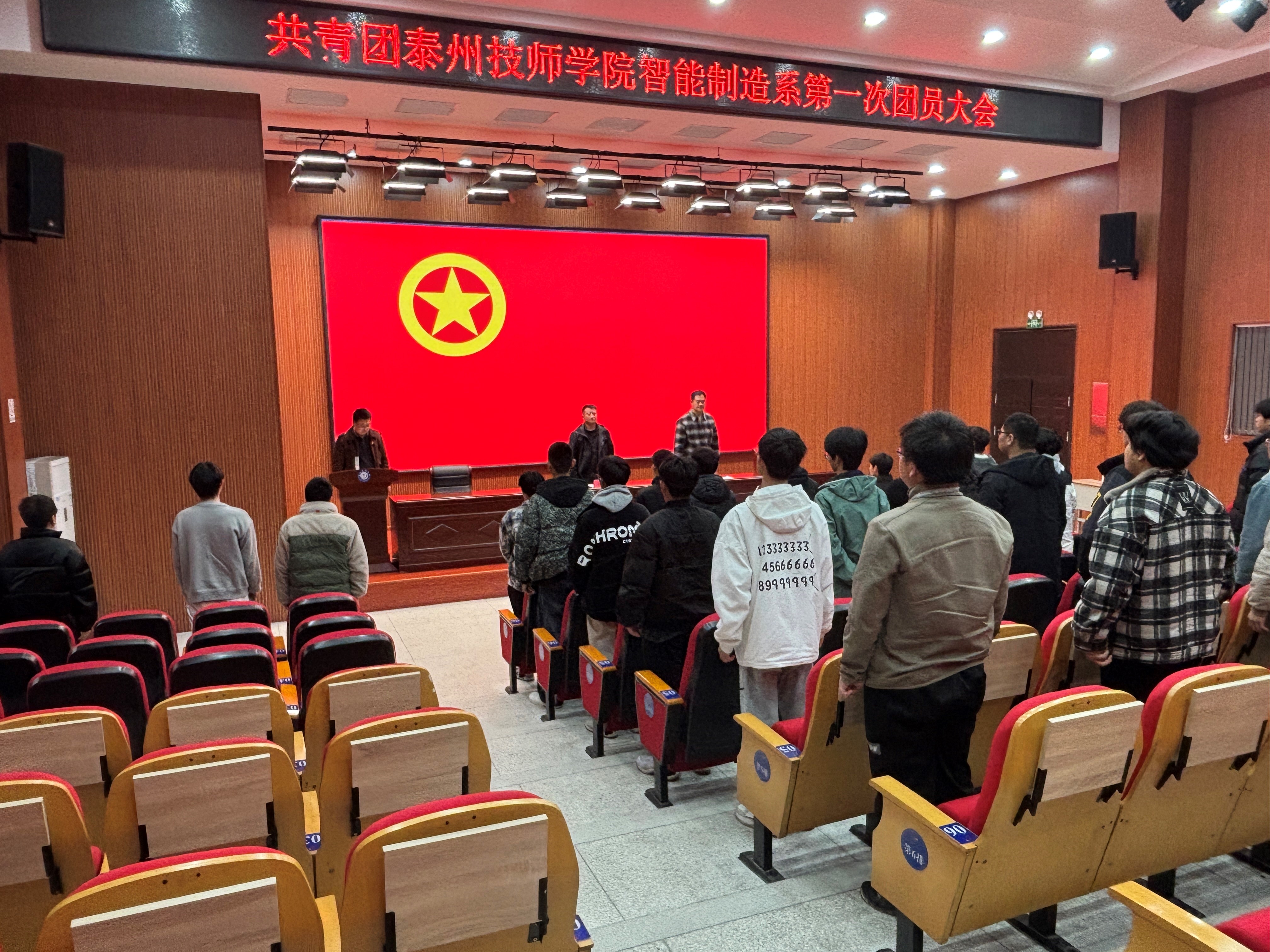 67e13aaccd48d.jpg